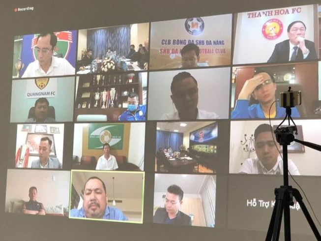 VFF có dám phạt bầu Đệ?