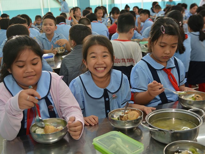 Bữa ăn học đường: Chọn đúng nhà cung cấp