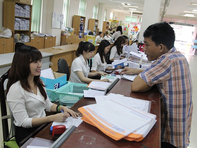 Ảnh hưởng COVID-19, doanh nghiệp được dừng đóng BHXH thế nào?