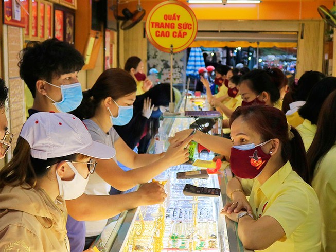 Tháo nút thắt để vàng nữ trang Việt ra thế giới