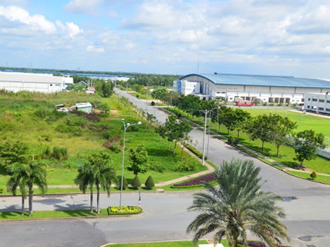 Giá đất ăn theo khu công nghiệp vẫn tăng