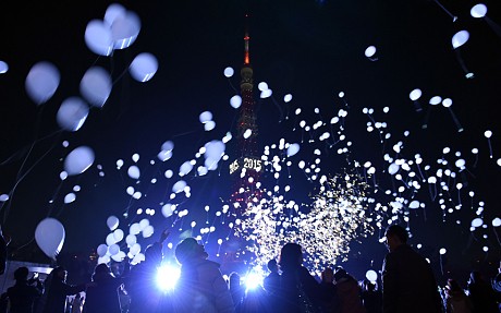 Thế giới đón năm mới 2015: Cận cảnh pháo hoa Hong Kong tuyệt đẹp