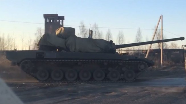 Rò rỉ clip quay 'siêu xe tăng' Armata T-14 của Nga