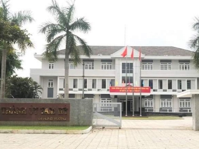 Bí thư Thành ủy TP Tam Kỳ xin thôi chức