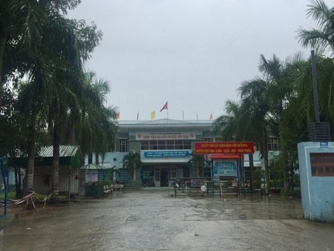 Khám xét nhà cựu giám đốc BV đa khoa Sơn Tịnh