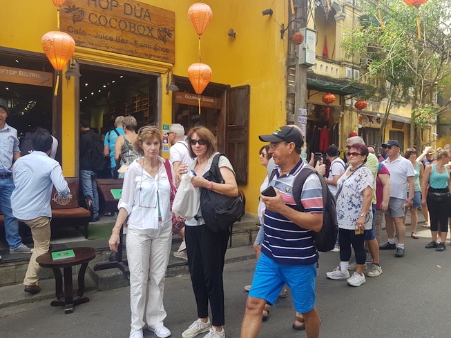 Khai khống khách Trung Quốc, hai homestay bị phạt