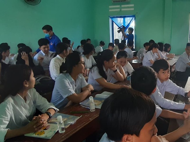 Quảng Ngãi thay đổi ngày cho học sinh đi học trở lại