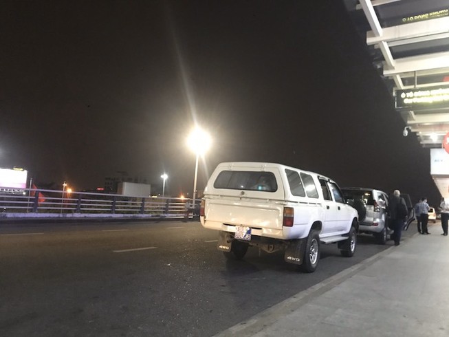 Quảng Nam lý giải vụ xe biển xanh chuyển 4 du khách ra sân bay