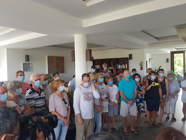 39 du khách hoàn thành cách ly bịn rịn rời Hội An về nước