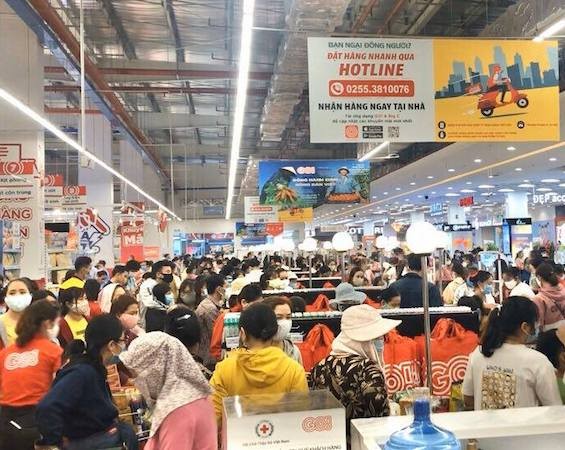 Chủ tịch Quảng Ngãi chỉ đạo xử lý vụ ‘biển người’ ở siêu thị