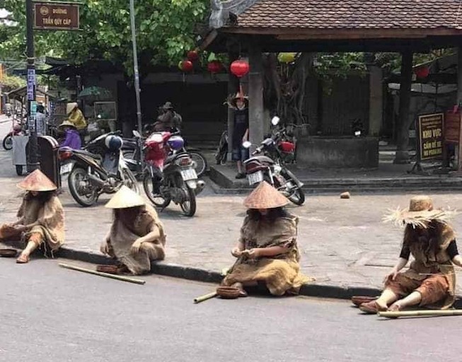 Xử phạt nhóm người giả ăn xin ở Hội An