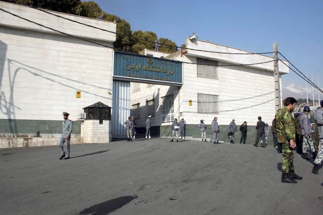COVID-19 Iran: Tạm thả 85.000 tù nhân, đóng cửa các đền thờ