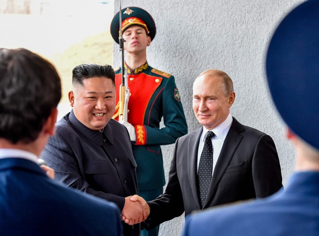 Ông Kim Jong-un gửi điện chúc mừng đến ông Putin