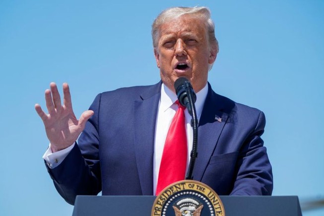 Ông Trump: Trung Quốc cố tình để virus gây COVID-19 lan xa