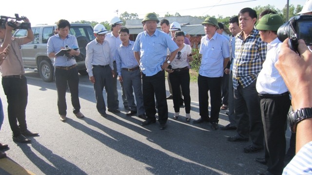 Bồi thường cho nhà dân bị nứt vì thi công đường sá