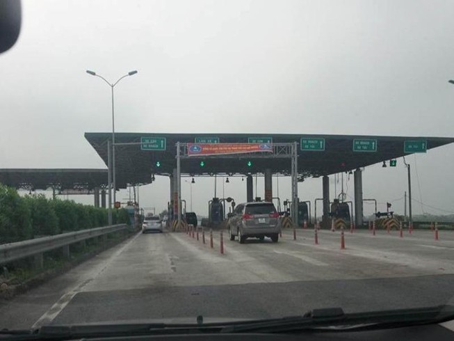 Xóa 1 trạm thu phí trên cao tốc vì gây ùn tắc