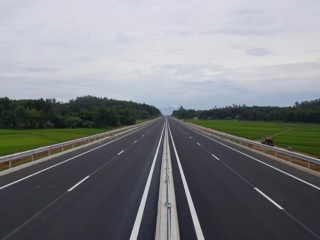 Bắt đầu thu phí tuyến cao tốc Đà Nẵng - Quảng Ngãi