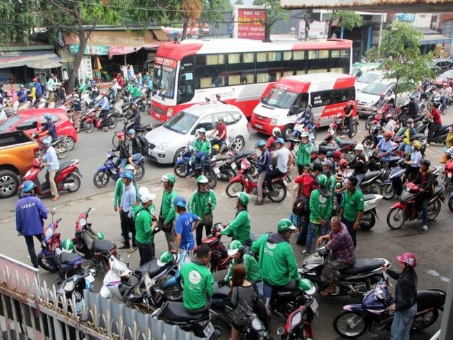 Phạt 1 năm tù người hành hung tài xế GrabBike