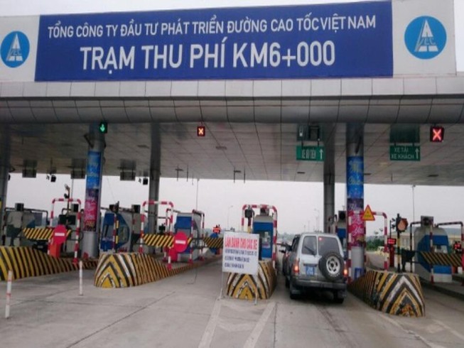 Bộ NN&PTNT nói về xe sang gắn biển 'xe hộ đê' trốn phí