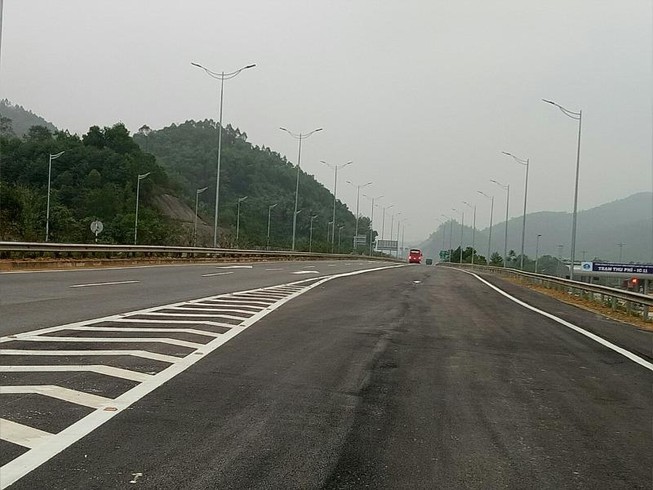 Thêm trạm thu phí trên cao tốc Nội Bài-Lào Cai
