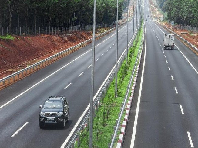 Thông tin mới vụ cấm vĩnh viễn 2 ô tô chạy trên cao tốc