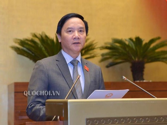 'Tư vấn bảo hiểm có trình độ trên đại học là không cần thiết'