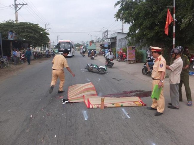 Ngày nghỉ lễ đầu tiên, 25 người chết do tai nạn giao thông