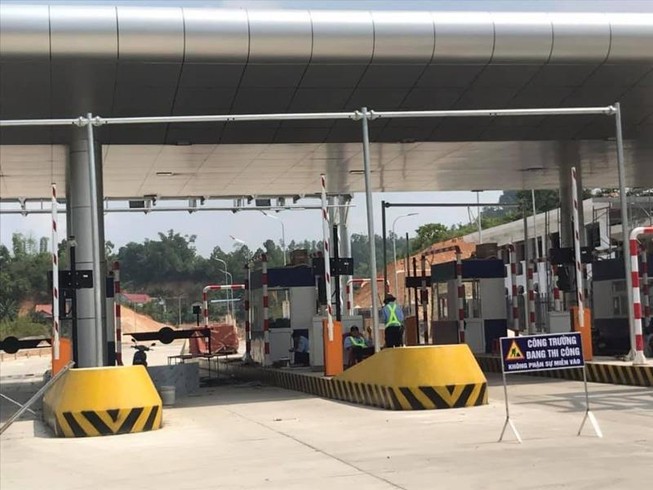 Cao tốc Bắc Giang - Lạng Sơn: Vì sao thông xe vẫn cấm xe?