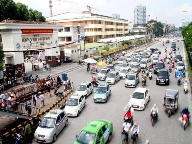 Xe hợp đồng điện tử và xe taxi không phải gắn hộp đèn