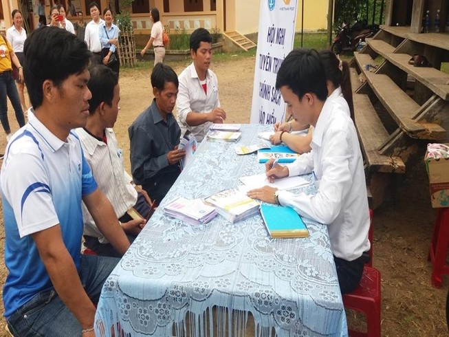 Đề xuất cho doanh nghiệp tạm dừng đóng BHXH