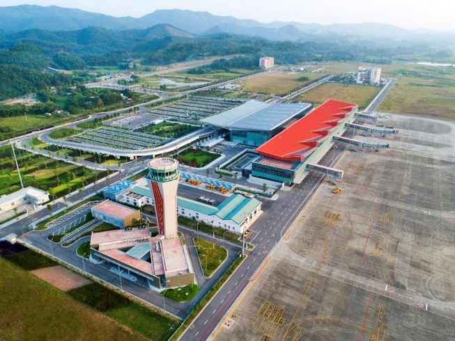 Sân bay Vân Đồn hoạt động trở lại ngày 4-5