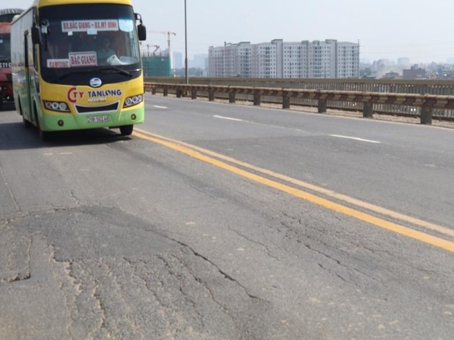 Gần 270 tỉ đồng sửa cầu Thăng Long