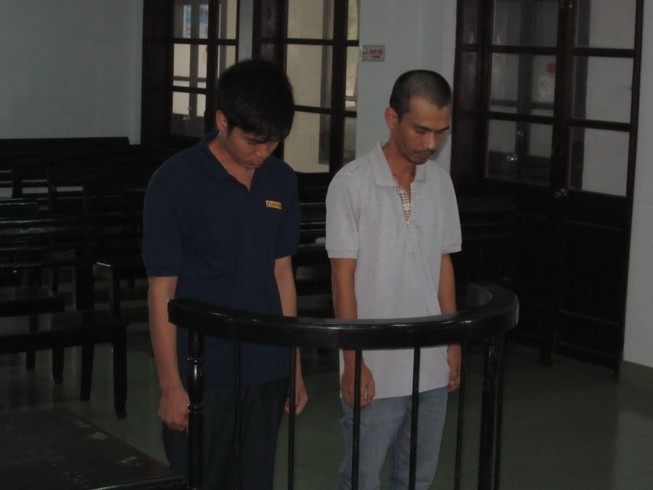 Đi tù vì “nổ” là cán bộ ngân hàng lừa đảo người xin việc