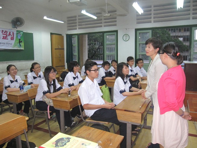 Đưa tiếng Hàn vào giảng dạy cho học sinh THPT