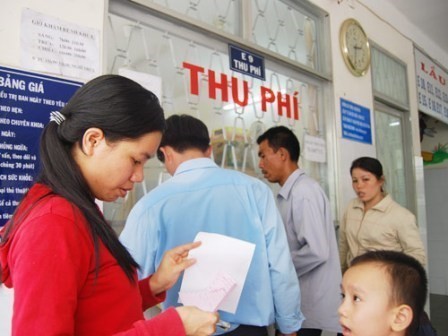 Lùi thời gian tăng viện phí