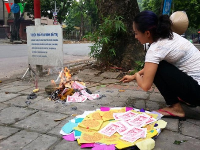 Rằm tháng 7: Lưu ý về cúng lễ Vu lan và cúng chúng sinh