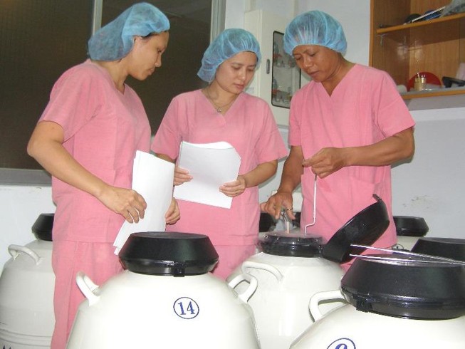 Nhờ hàng xóm… mang thai hộ, xử sao?