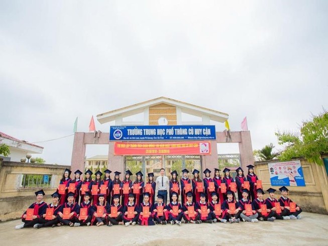 Ngôi trường miền núi có lớp đậu đại học 100%