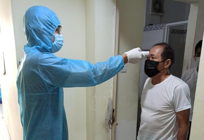 Mỗi bệnh nhân chỉ một người chăm sóc, dừng thăm bệnh