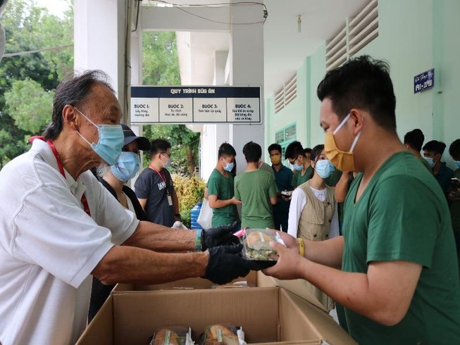 Wayne Frank Chinn: 'Tôi thấy mình nhận rồi thì phải cho đi…'