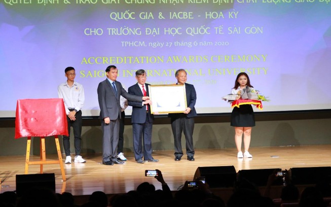 Đại học SIU đạt hai chứng nhận kiểm định chất lượng giáo dục