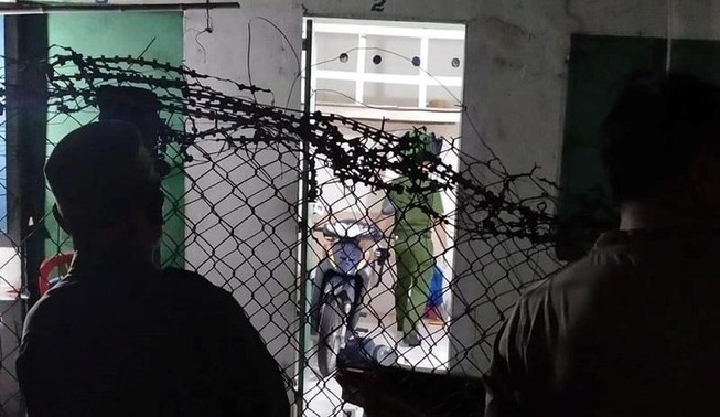 Đâm chết vợ cũ trong phòng trọ vì ghen tuông