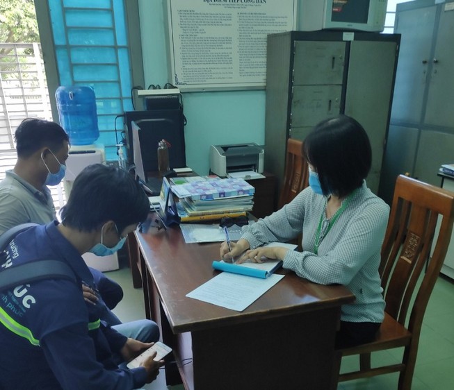 Thủ Đức: Phạt 2 công nhân không đeo khẩu trang