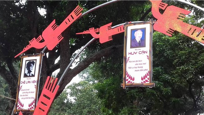 'Con đường thi nhân" hơi u ám