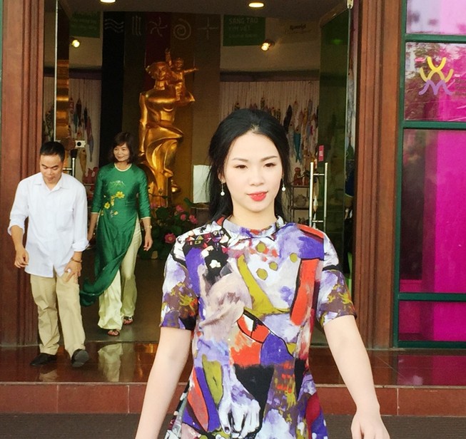 Người mẫu câm điếc tự tin sải bước trên sàn diễn