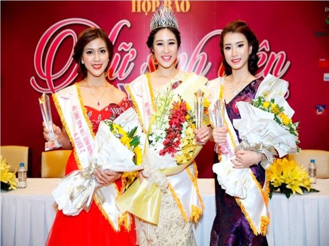 Không khuyến khích nữ sinh sống thử thi hoa khôi
