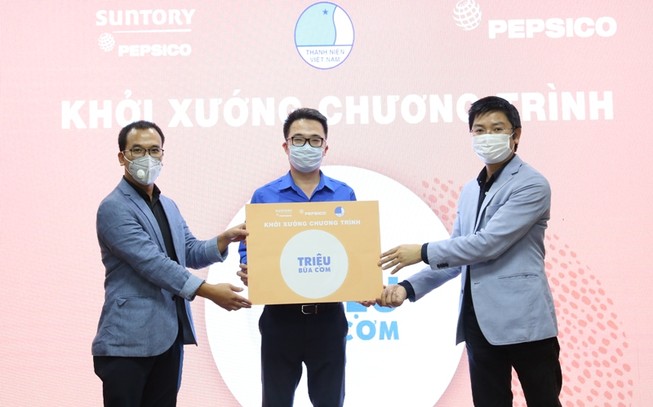 Trao triệu bữa cơm đến người khó khăn trong dịch COVID-19