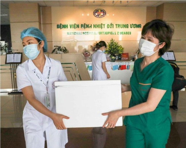 Hơn 10.000 ly nước tiếp sức lực lượng tuyến đầu chống dịch