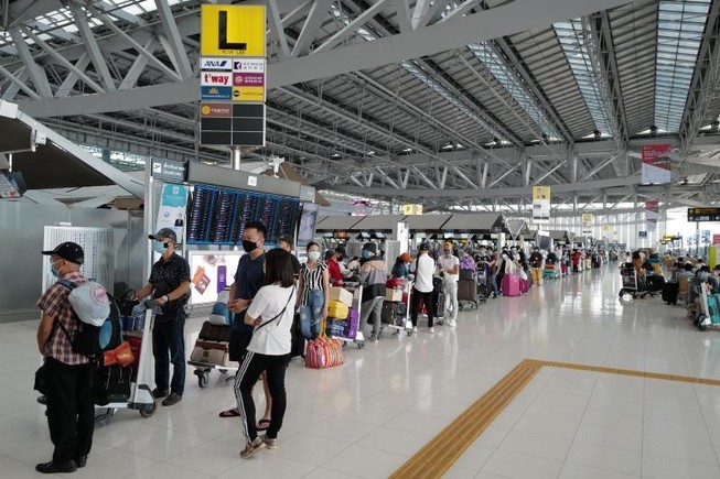 Đưa 300 công dân Việt Nam từ Thái Lan về nước