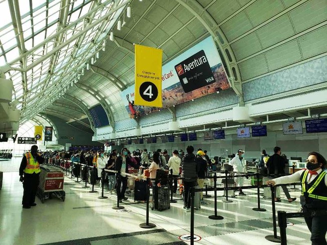 Đưa 343 công dân Việt Nam từ Canada về nước